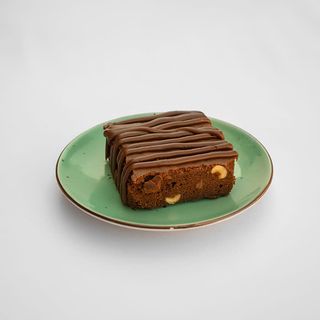 brownie de Avellanas con Chocolate Fundido