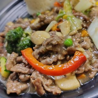 Wołowina w sosie pięciu smaków 