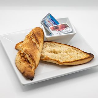 Tostada De Mantequilla Y Mermelada