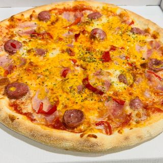 Pizza Mediana Americana (33 Cm.)