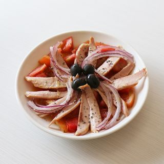 Ensalada De Tomate Con Ventresca De Bonito