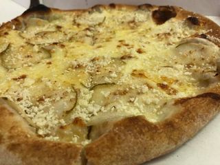 Pizza Zucchine e Ansoa