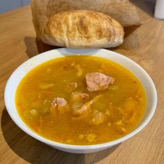 Пилешка супа със сръбска питка