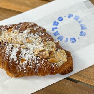 Croissant De Almendra