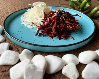 Salată în două culori (200g)