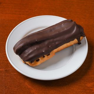 2x Eclair