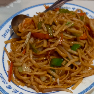 37. Tallarines Tres Delicias