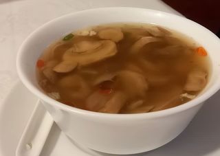 3. Sopa De Pollo Con Champiñones