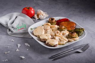 Medaljoni zapečeni mozzarella sirom