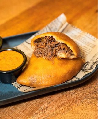 Empanada de Carne Mechada