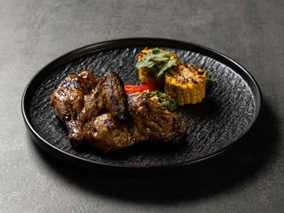 Пів курча з кукурудзою гриль (320г)