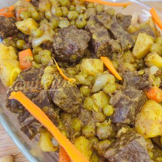 Petit poids viande et pommes de terre 