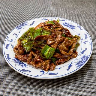 Ternera Con Pimientos Verdes