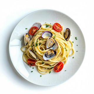 Pasta alle vongole con pomodorino ciliegino