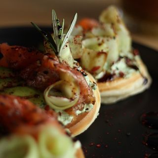 Панкейки солоні з лососем або креветкою