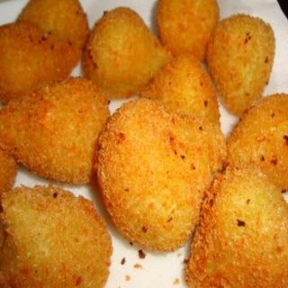 Croquetas de queso y mozzarella (1/2 ración)