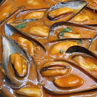 Mejillones En Salsa