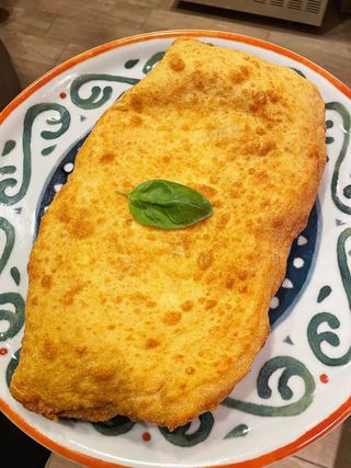 Pizza Frita (30 Cm.)