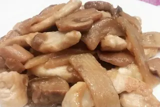 27. Pollo con funghi e bambù