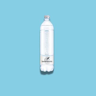 Acqua naturale