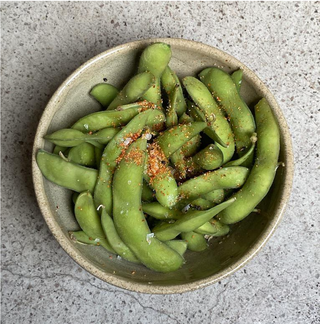 Edamame Al Vapor Con Sichimi