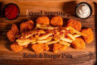 Chicken Nuggets & pomfrit 5 komada