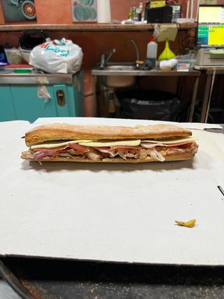 Bocadillo Serranito