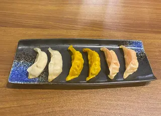 (17)Gyoza mixto(6uni)