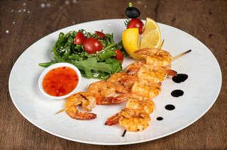 Frigarui din crevete tigru cu sos picant