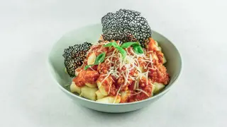 Gratinirani favory njoki bolognese