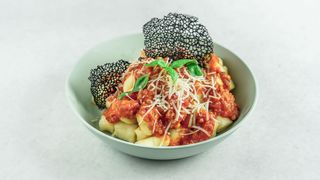 Gratinirani favory njoki bolognese