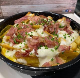 Patatas Con Queso Y Bacon Crujiente