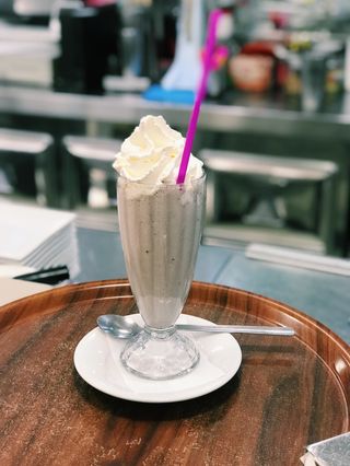 Batido de helado con nata 