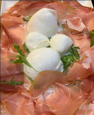 Prosciutto e bufala