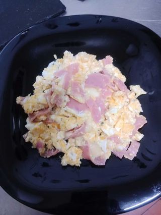 Revuelto Con Queso Y Jamón York