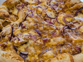 BBQ Chicken Pizza 12 in 1100 гр (1150g)