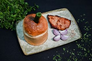 Zama de Fasole in Pita
