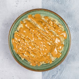 Proteinska ovsena kaša sa kikirikijem