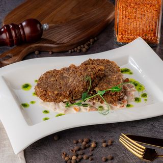 Котлеты из гречки с томатами