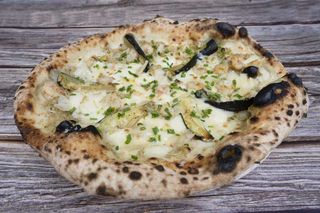 Pizza Clásica Mare E Monti 