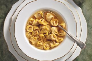 Tortellini in brodo