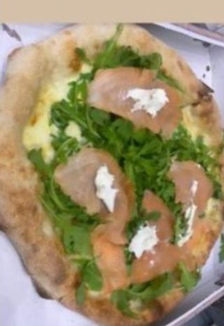 Pizza salmon
