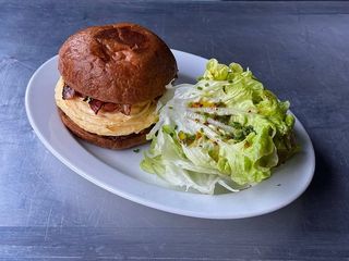 Poranny burger (360g)