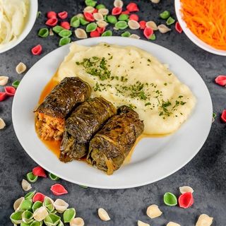 Sarmice od zelja sa prilogom