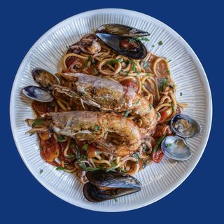 SPAGHETTI CON FRUTTI DI MARE