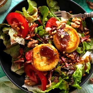 Ensalada de queso de cabra y nueces