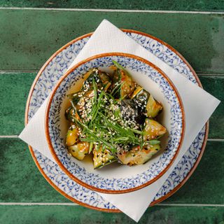 Salata od krastavca i badema (Vegeterijansko)