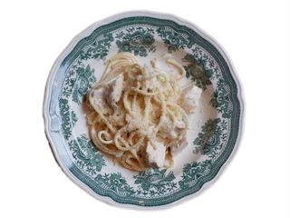 СПАГЕТТІ З ВЕРШКАМИ ТА КУРКОЮ (150g)