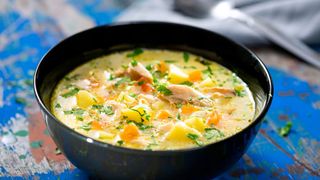 Бистра Пилешка супа (300мл)