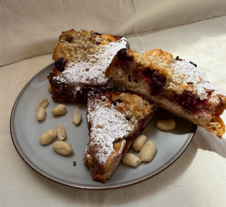 French Toast With Strawberries And Peanut Butter